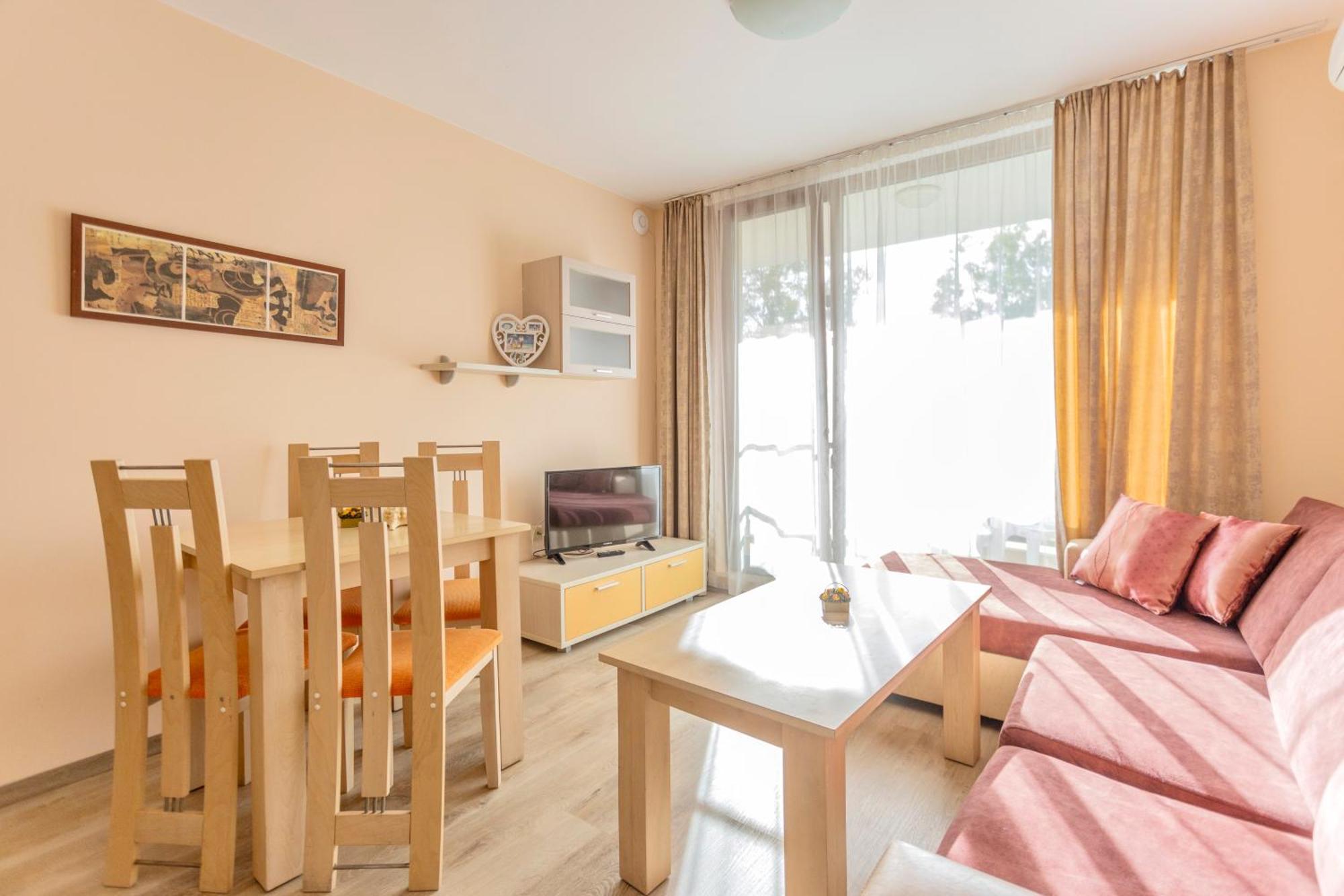 Aparthotel Hotel Prestige City II Primorszko Kültér fotó