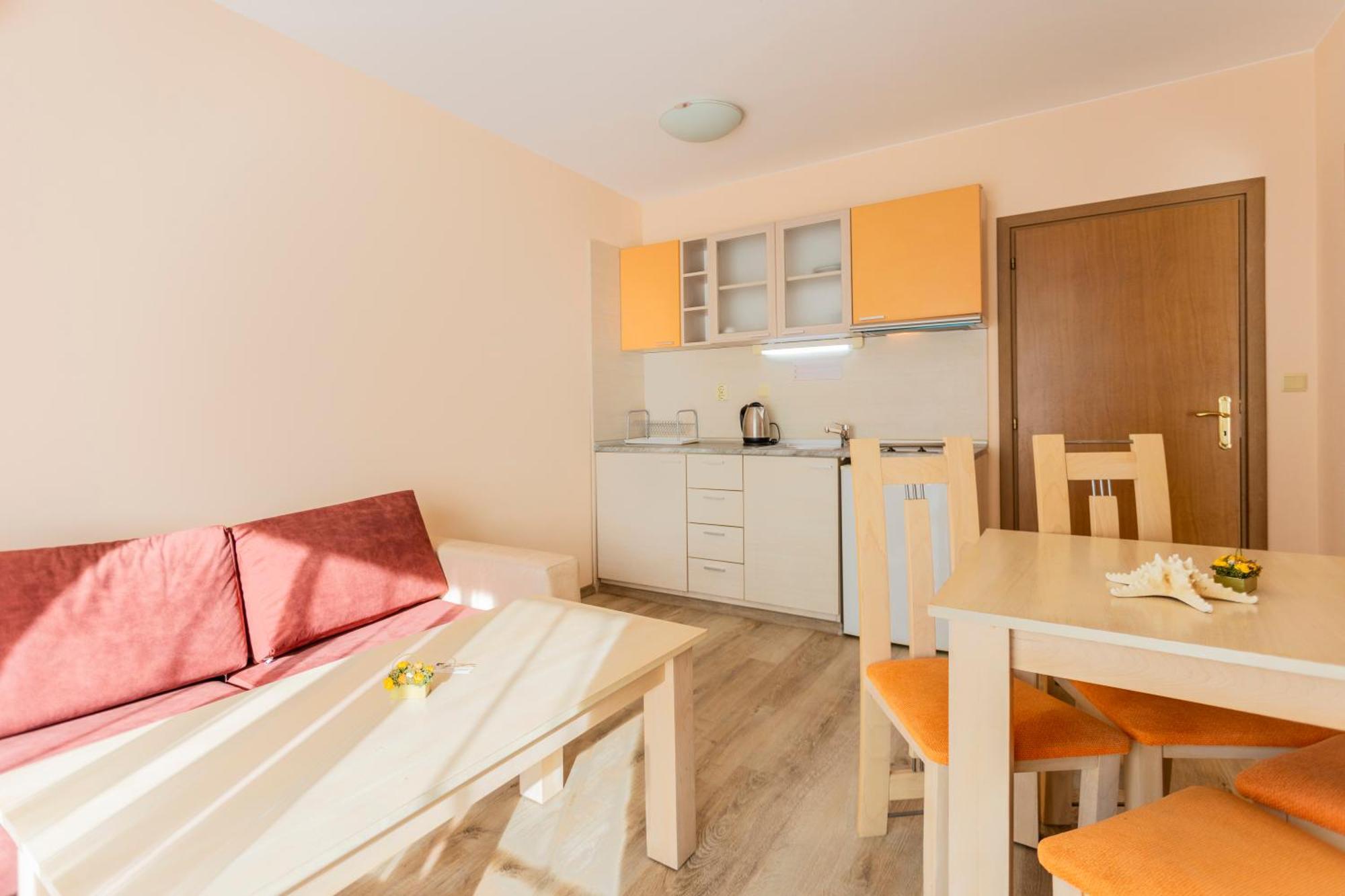 Aparthotel Hotel Prestige City II Primorszko Kültér fotó
